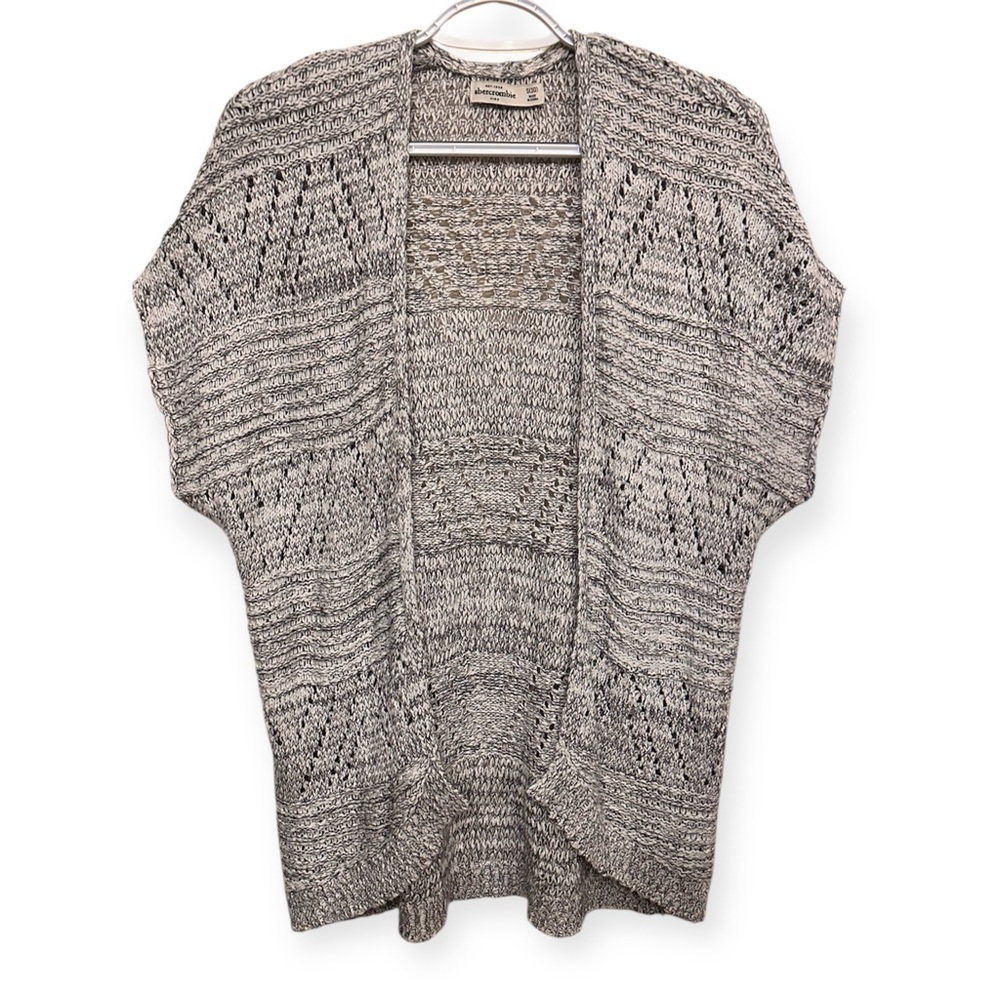 EUC Abercrombie & Fitch Women's Black and White Knit Cardigan